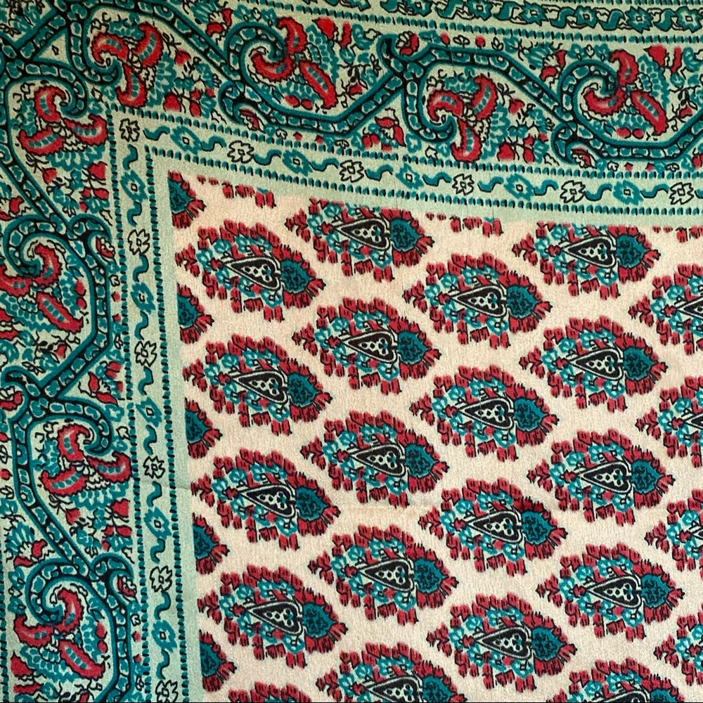 Large Square Scarf - Picture 7 of 10